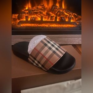 Burberry slides